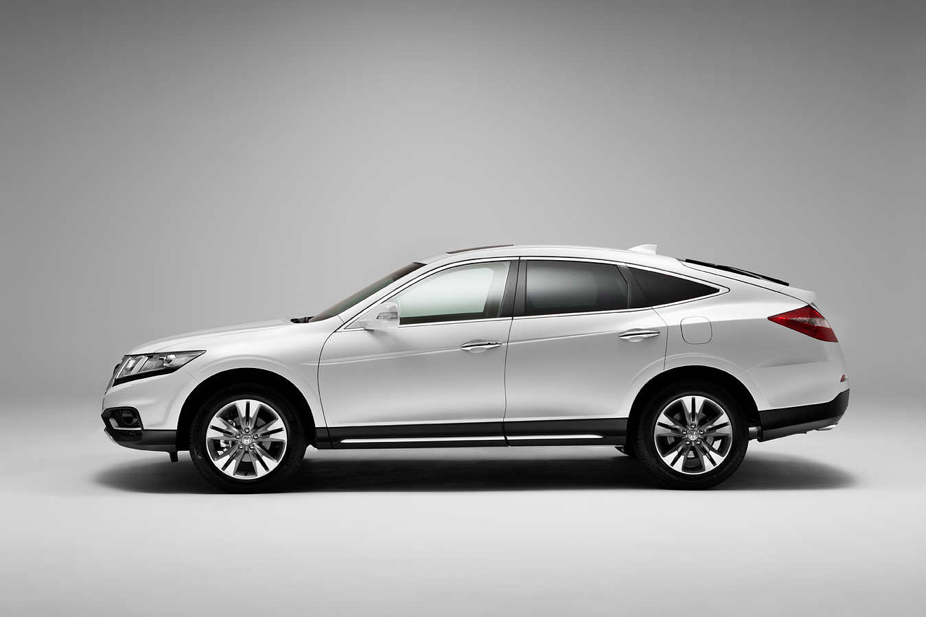 honda crosstour 
