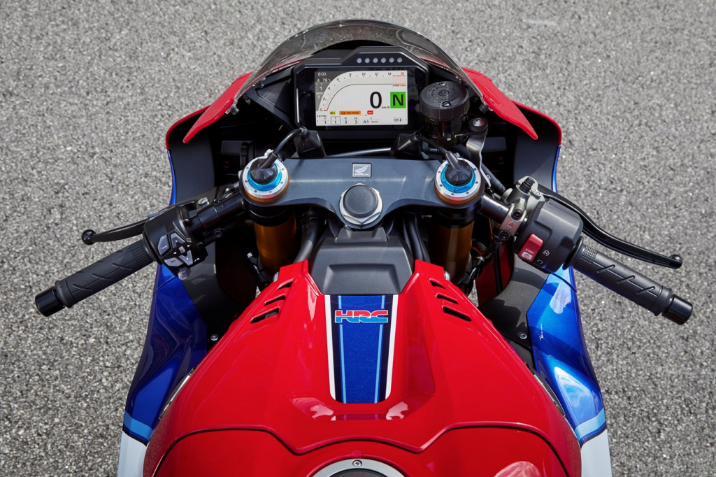 195904_2020_HONDA_CBR1000RR-R