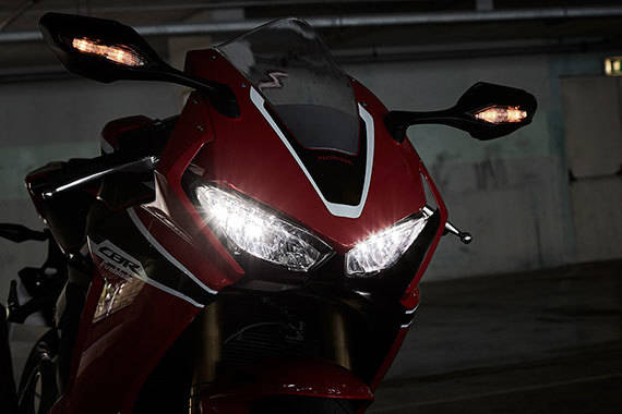 Honda CBR1000RA FIREBLADE Изображение для фотогалереи: CBR1000RA FIREBLADE 